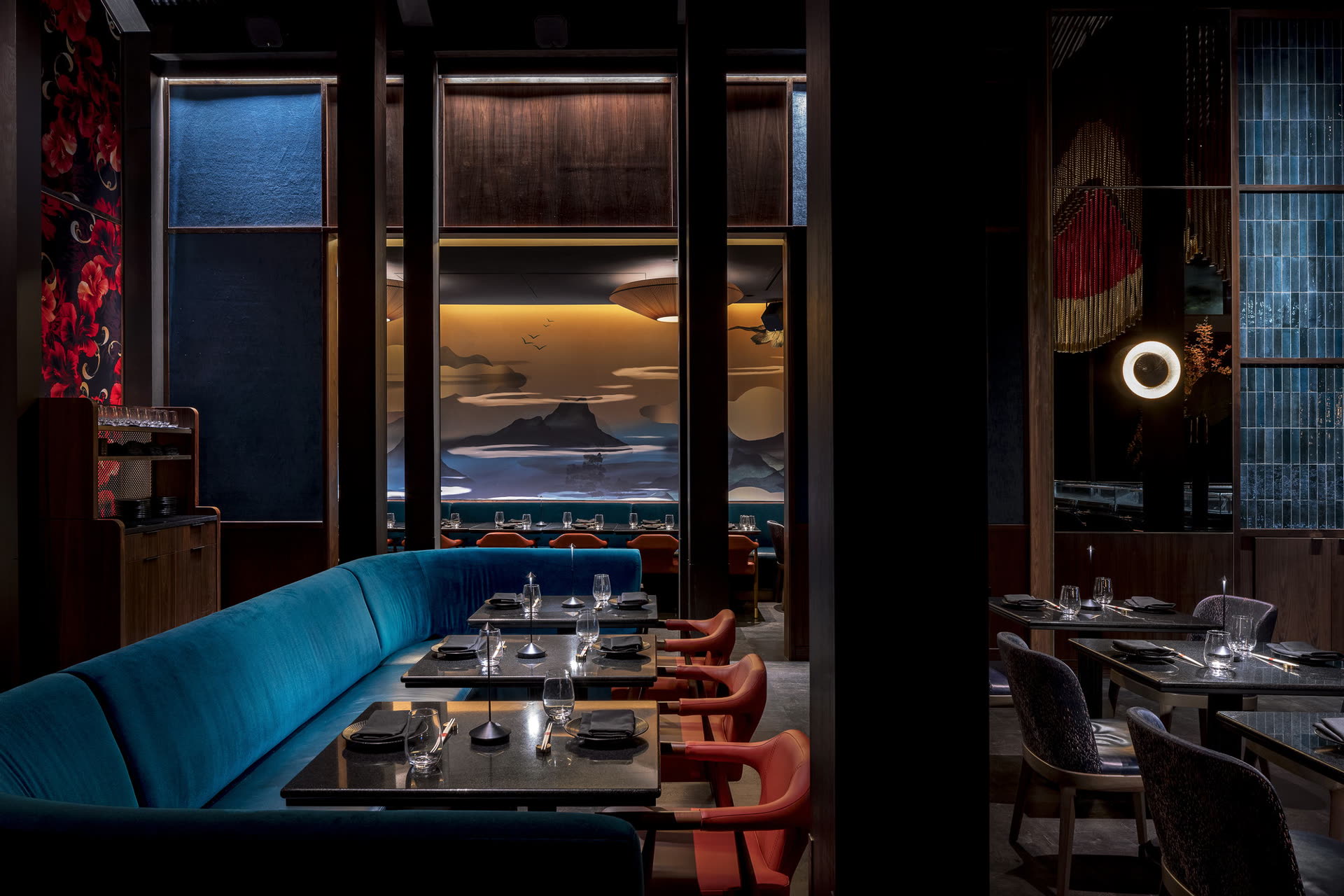 Inside Gekko — the main floor